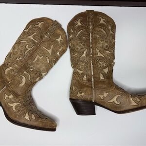 Laredo Tan Embroidered Heeled Boots Size 7 Leather